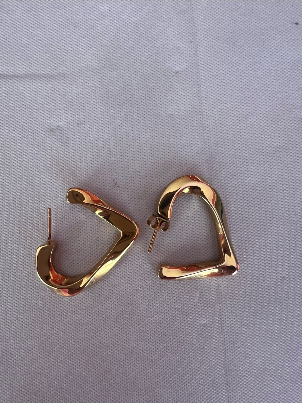 Modern Gold Sculpted Hoop Earrings for Women - Picture 3 of 4